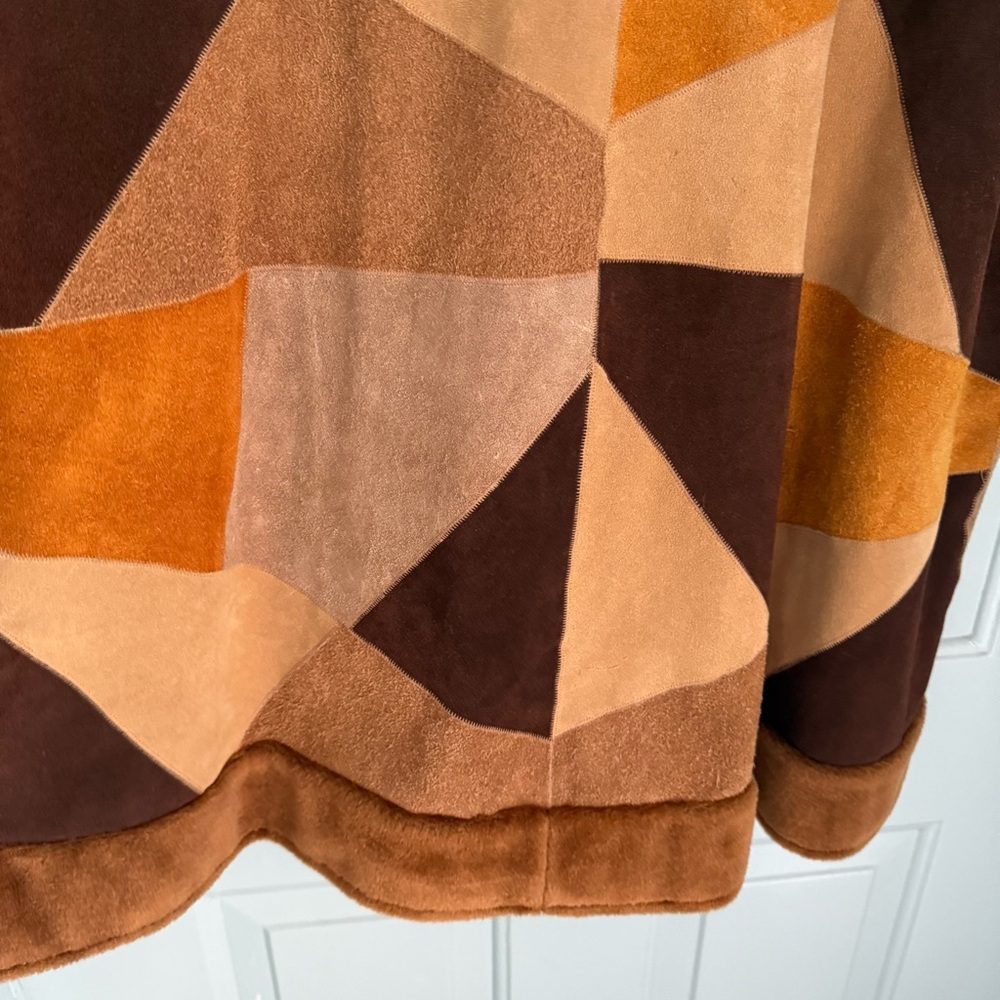 Geometric Patchwork Cape Coat - Picture 9 of 11